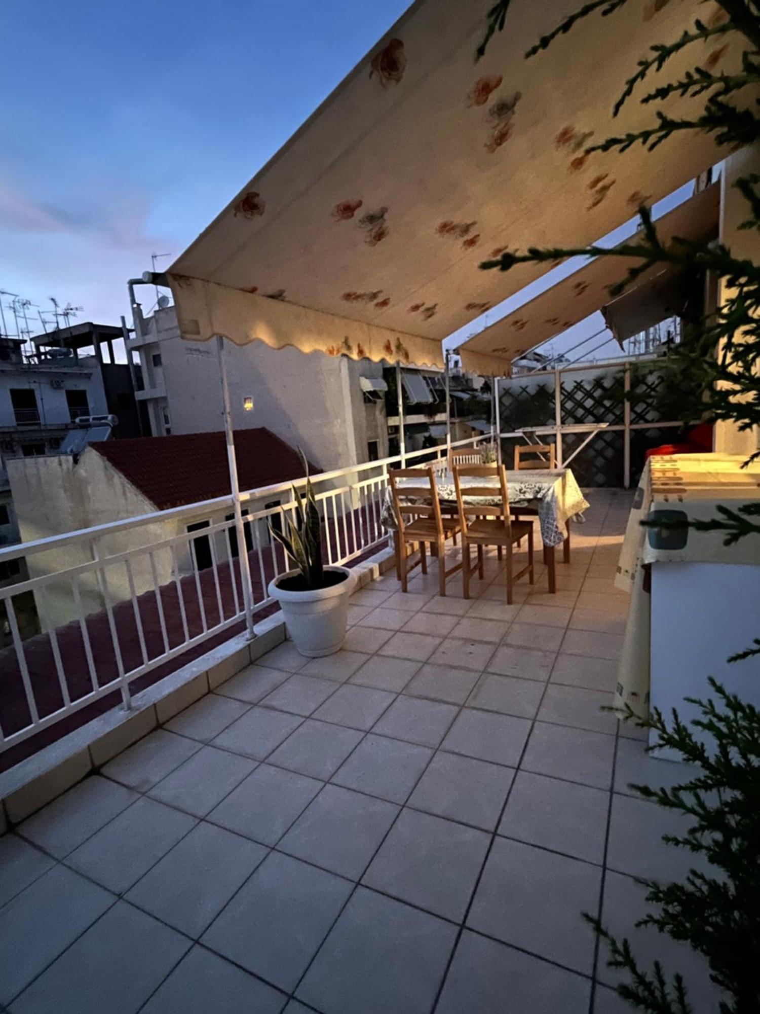 Qqueen House Piraeus Exterior photo